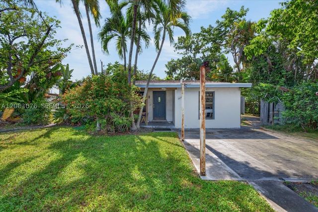 5619 NE 6th Ave, Oakland Park, FL 33334