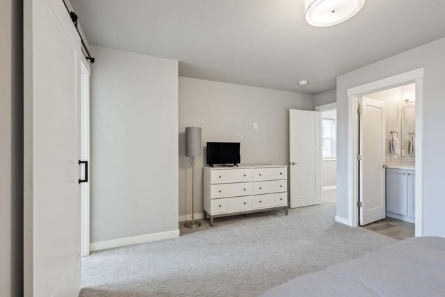 2561 NE Purcell Boulevard, Bend, OR 97701