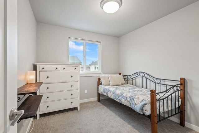 2561 NE Purcell Boulevard, Bend, OR 97701