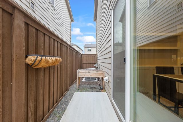 2561 NE Purcell Boulevard, Bend, OR 97701