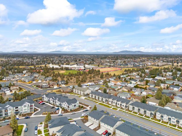 2561 NE Purcell Boulevard, Bend, OR 97701