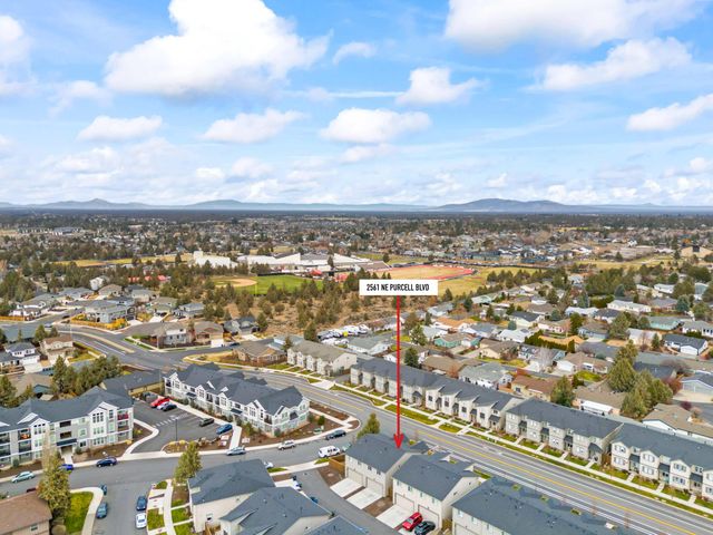 2561 NE Purcell Boulevard, Bend, OR 97701