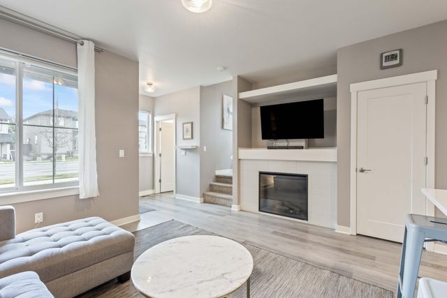 2561 NE Purcell Boulevard, Bend, OR 97701