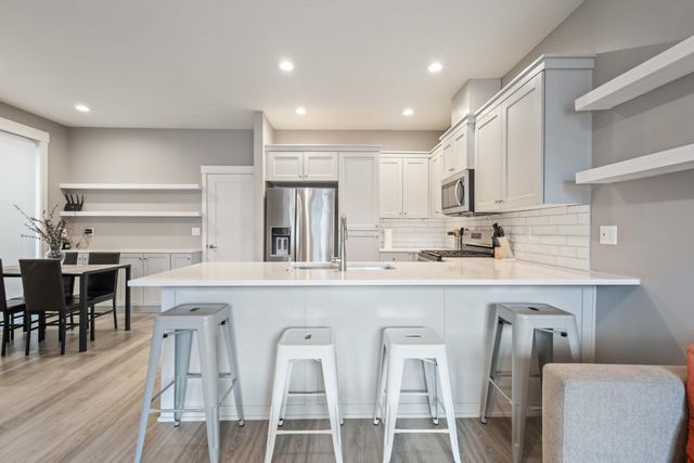 2561 NE Purcell Boulevard, Bend, OR 97701