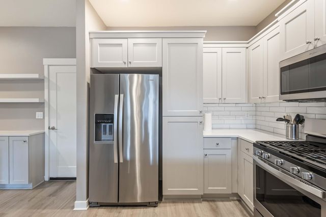 2561 NE Purcell Boulevard, Bend, OR 97701