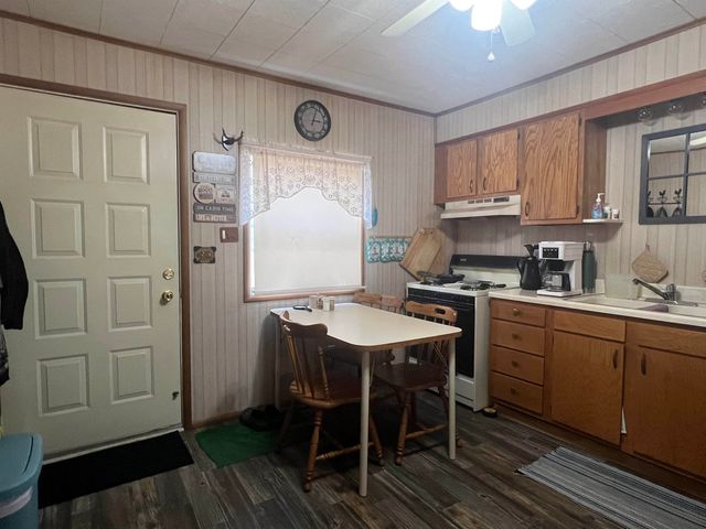 917 Oak Drive, Lake, MI 48632