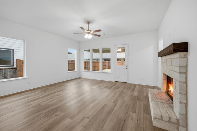 1228 Sabine River Lane, Springtown, TX 76082