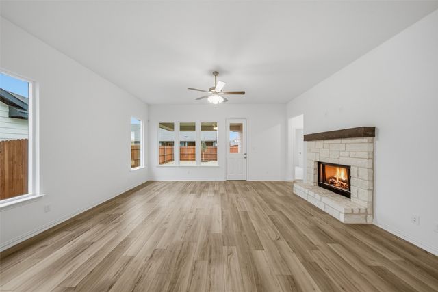 1228 Sabine River Lane, Springtown, TX 76082