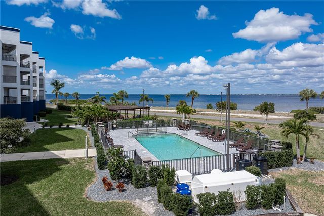 1425 PARK BEACH CIRCLE 132, Punta Gorda, FL 33950