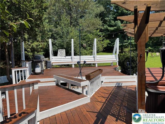 5061 Wendi Drive West, Upper Milford Twp, PA 18092