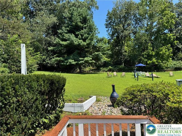 5061 Wendi Drive West, Upper Milford Twp, PA 18092