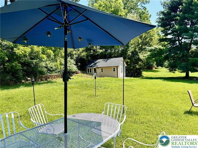5061 Wendi Drive West, Upper Milford Twp, PA 18092