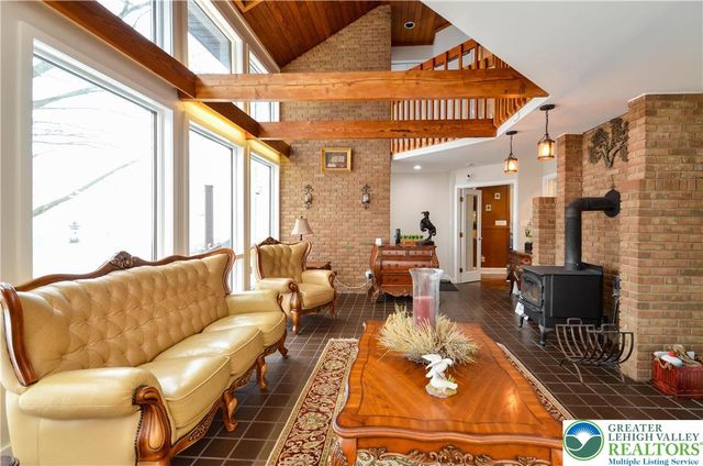5061 Wendi Drive West, Upper Milford Twp, PA 18092