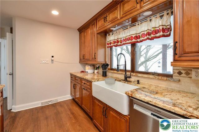 5061 Wendi Drive West, Upper Milford Twp, PA 18092
