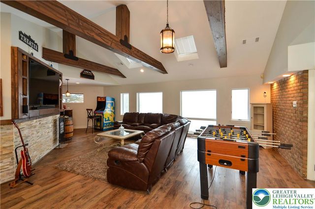5061 Wendi Drive West, Upper Milford Twp, PA 18092