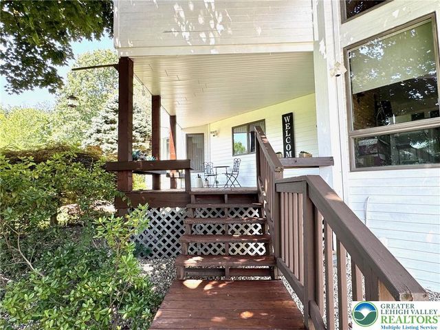 5061 Wendi Drive West, Upper Milford Twp, PA 18092
