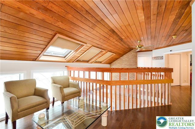 5061 Wendi Drive West, Upper Milford Twp, PA 18092
