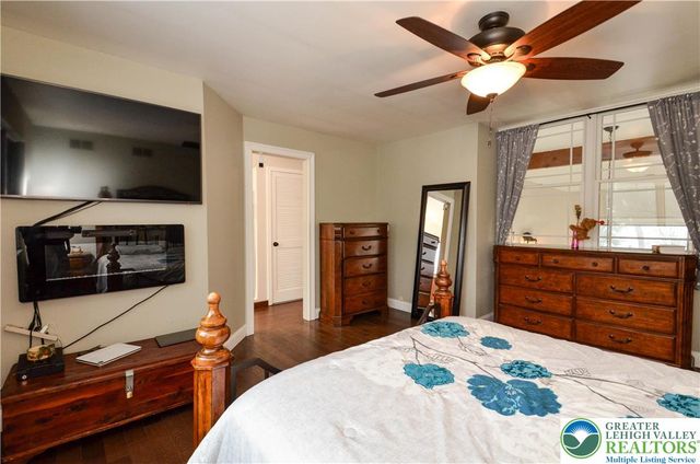 5061 Wendi Drive West, Upper Milford Twp, PA 18092
