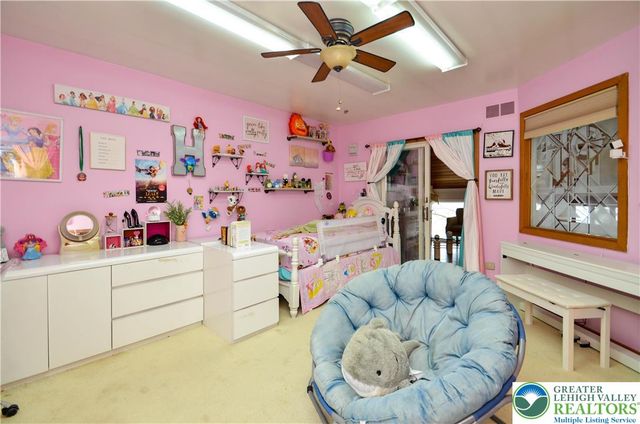5061 Wendi Drive West, Upper Milford Twp, PA 18092