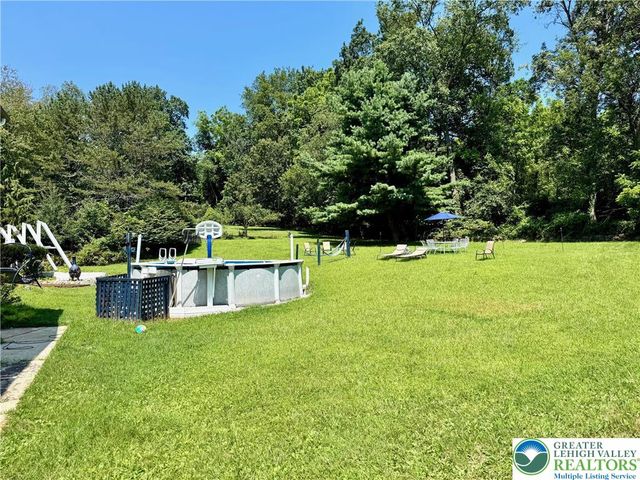 5061 Wendi Drive West, Upper Milford Twp, PA 18092