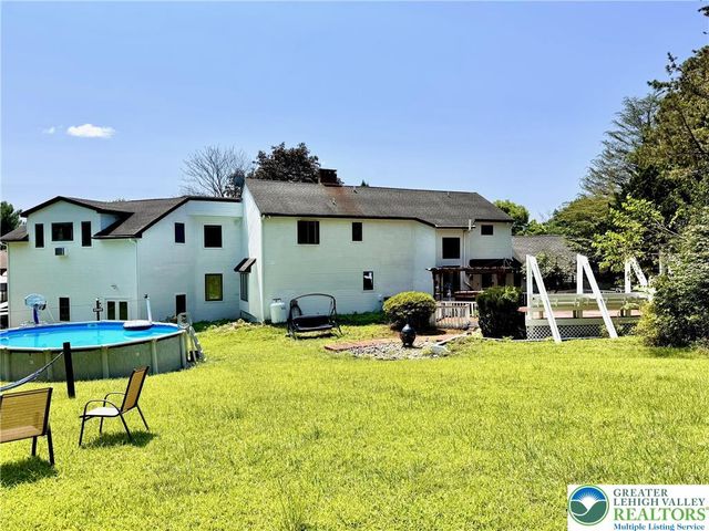 5061 Wendi Drive West, Upper Milford Twp, PA 18092