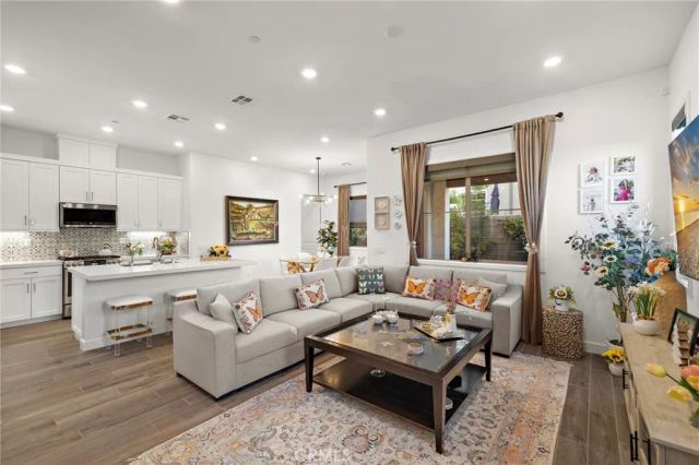 756 Sunrise Road, Rancho Mission Viejo, CA 92694