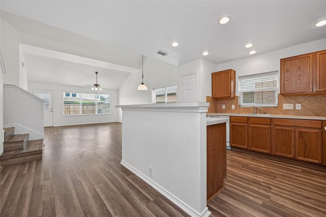 2219 Mountain Ranch Dr, Houston, TX 77049