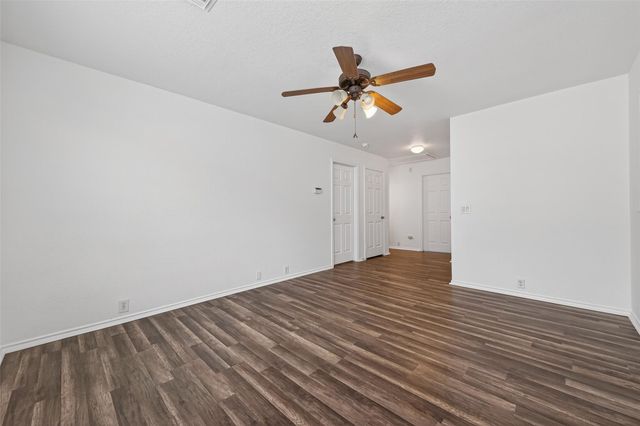 2219 Mountain Ranch Dr, Houston, TX 77049