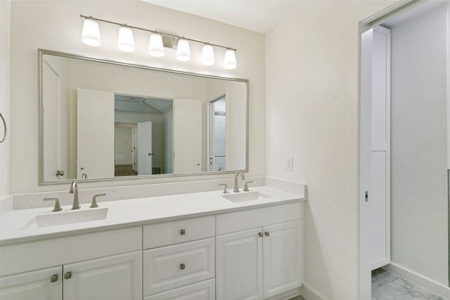 4036 Los Robles Drive, Plano, TX 75074
