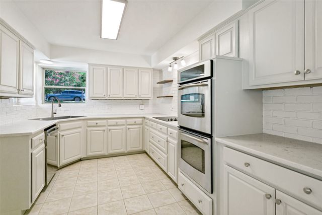 4036 Los Robles Drive, Plano, TX 75074