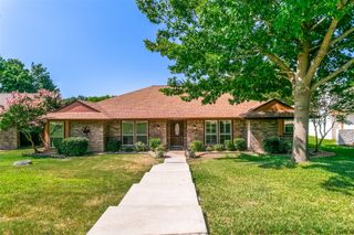 4036 Los Robles Drive, Plano, TX 75074