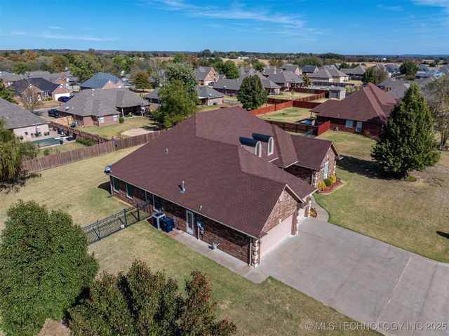 1400 Richmond Drive, Fort Gibson, OK 74434