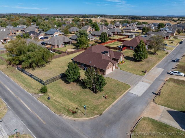 1400 Richmond Drive, Fort Gibson, OK 74434