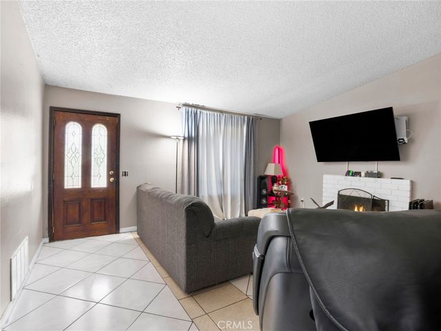 2132 S Pleasant, Ontario, CA 91761