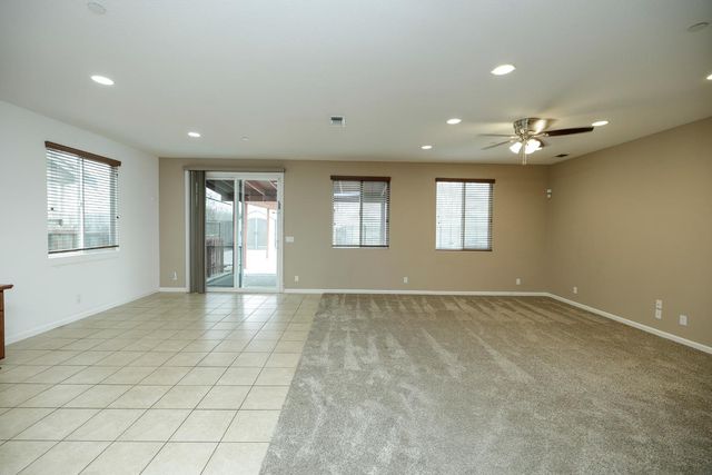 407 Northampton Way, Newman, CA 95360