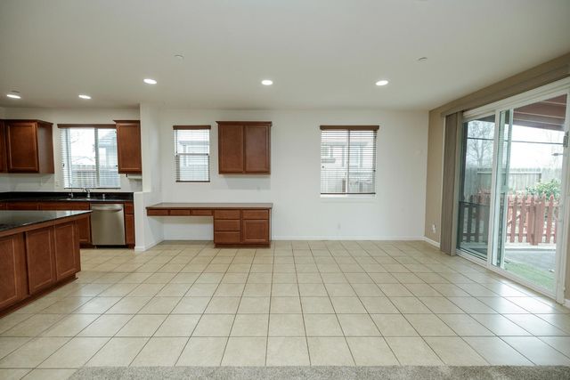 407 Northampton Way, Newman, CA 95360