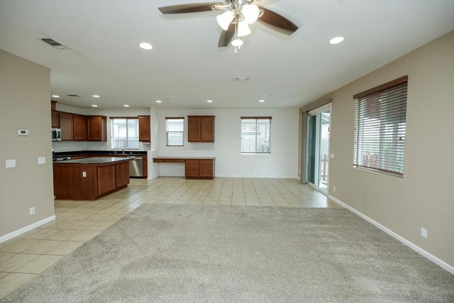 407 Northampton Way, Newman, CA 95360