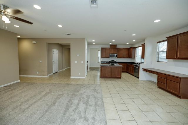 407 Northampton Way, Newman, CA 95360