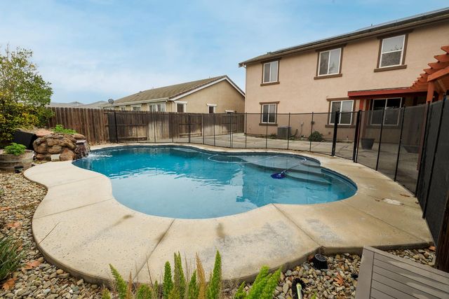 407 Northampton Way, Newman, CA 95360