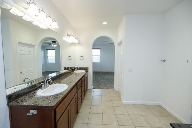 407 Northampton Way, Newman, CA 95360