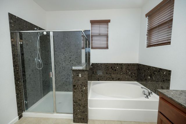 407 Northampton Way, Newman, CA 95360