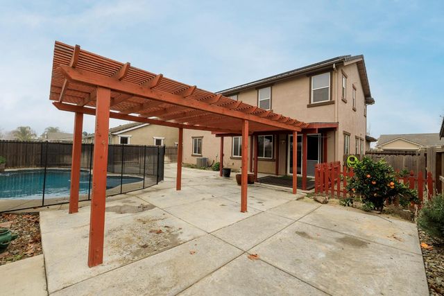 407 Northampton Way, Newman, CA 95360