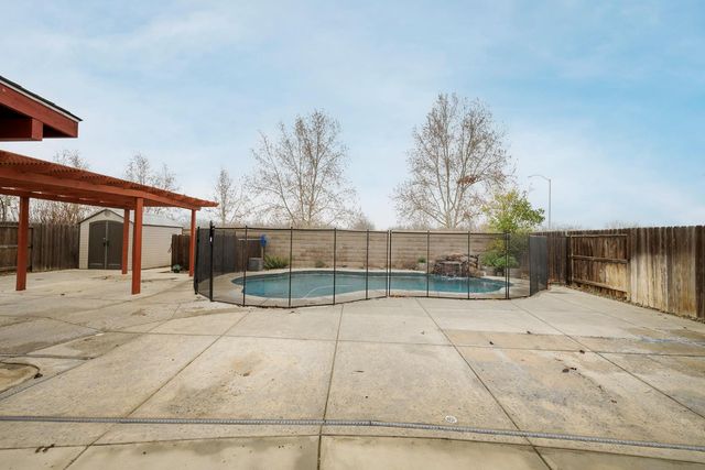 407 Northampton Way, Newman, CA 95360