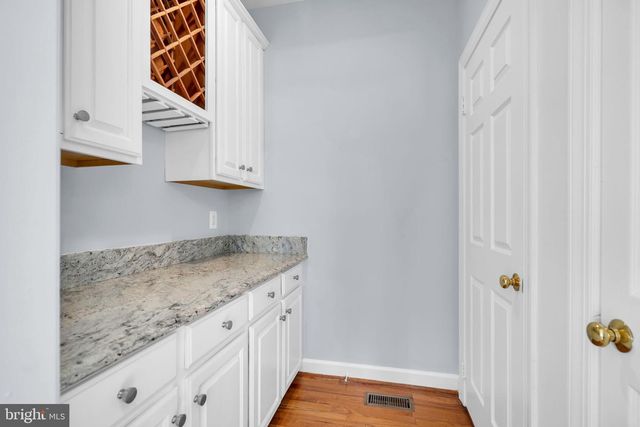 9315 HALLSTON CT, Fairfax Station, VA 22039