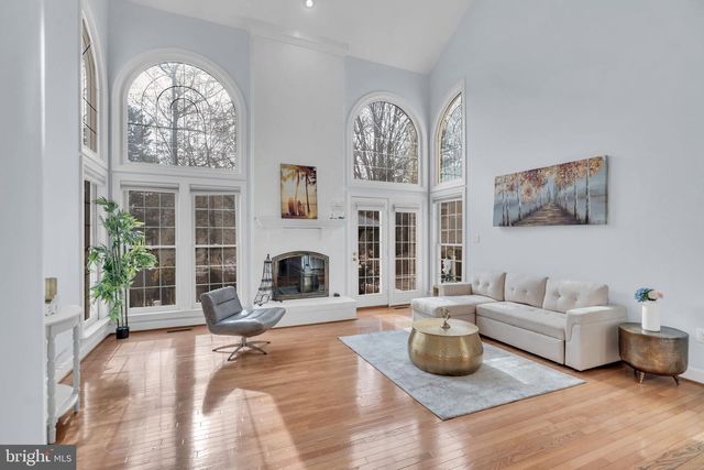 9315 HALLSTON CT, Fairfax Station, VA 22039