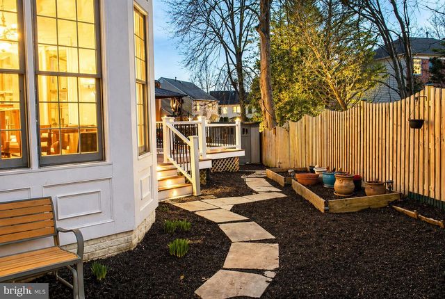 9315 HALLSTON CT, Fairfax Station, VA 22039