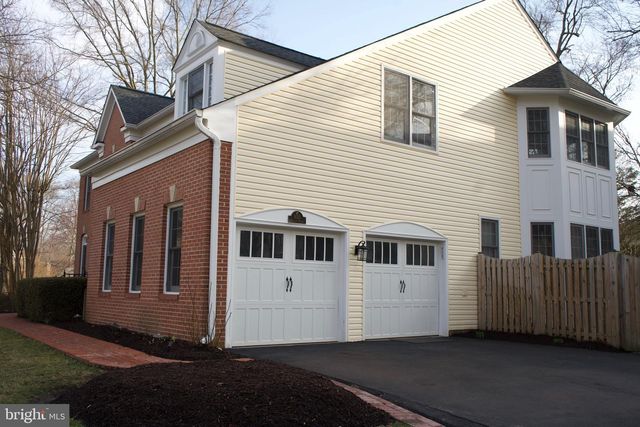 9315 HALLSTON CT, Fairfax Station, VA 22039