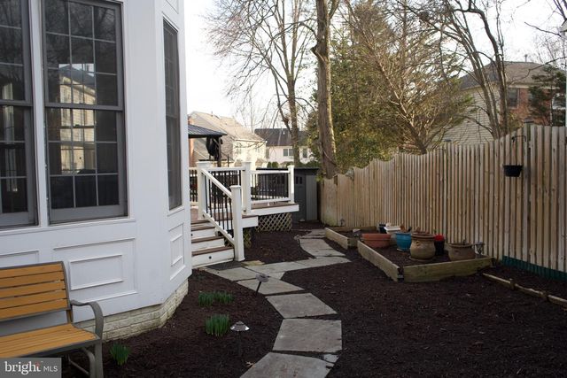 9315 HALLSTON CT, Fairfax Station, VA 22039