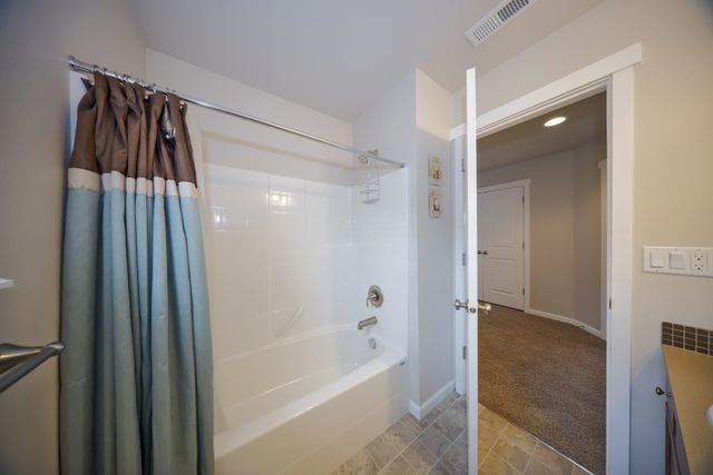 2195 N Oakland Ln, Liberty Lake, WA 99019