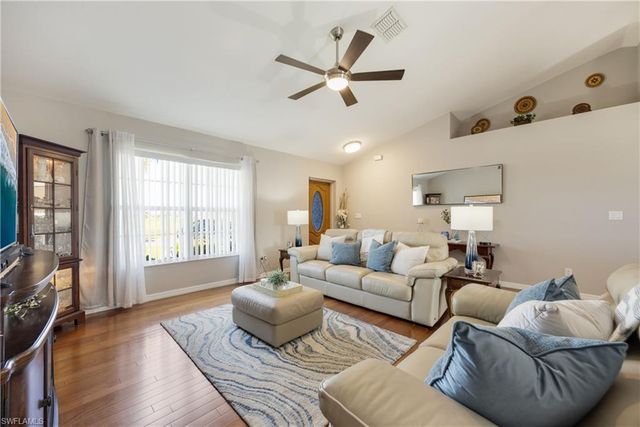 1131 28th PL, Cape Coral, FL 33993